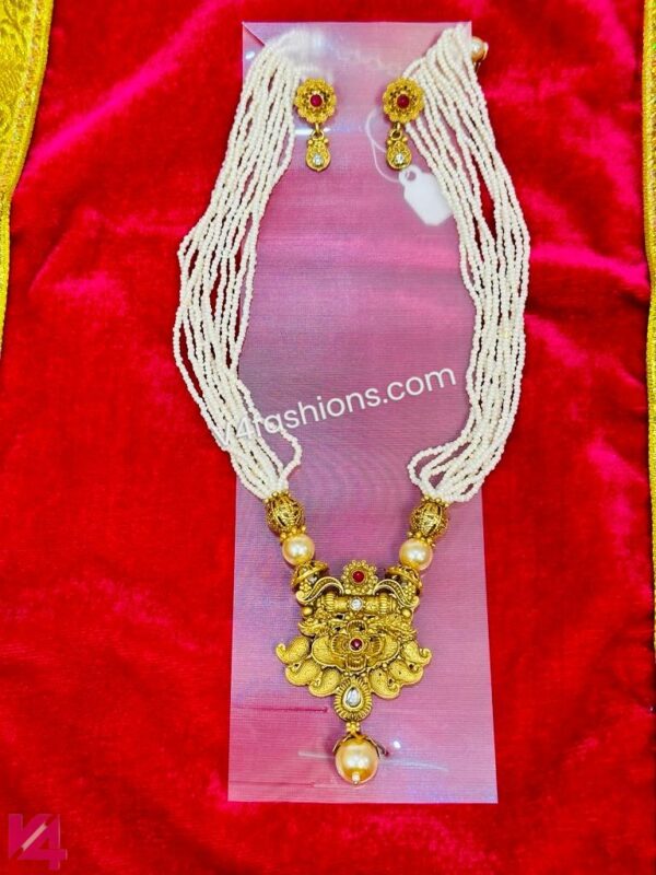 Floral design pendant long peral necklace Set