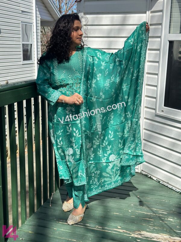 Sea green muslin Silk 3 piece Kurta Set 3